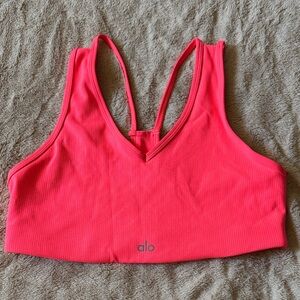 EUC Alo yoga highlighter pink bra